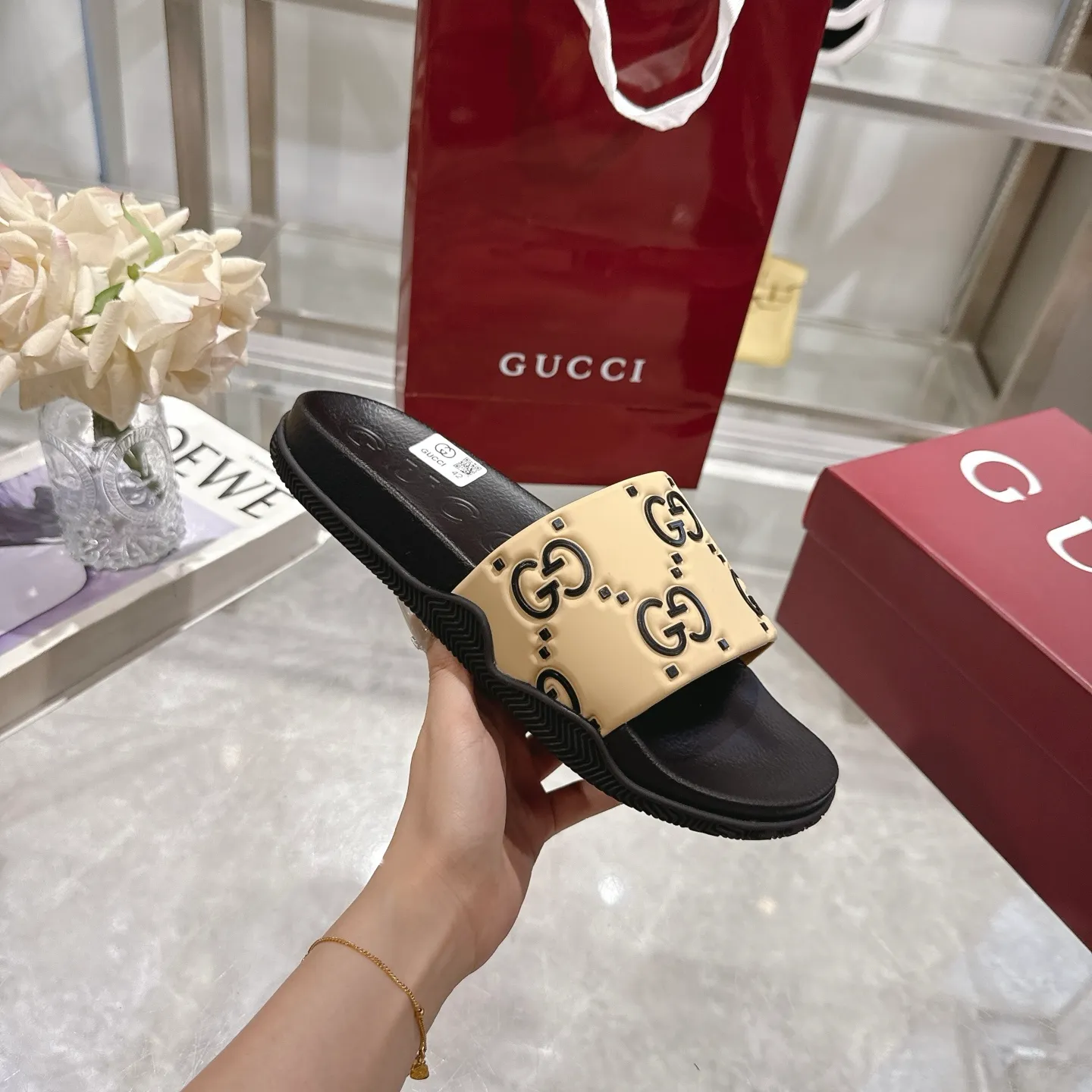 🅿️300💰 🌹Gucci official website Good Game slippers and sandals for men and women. In this special edition series, the acronym of the brand founder Guccio Gucci gives new meaning. In the gaming world, "GG" is a symbol of good sportsmanship and stands for "Good Game," which conveys the value system of the community. The modern acronym is a playful ode to the brand’s origins in the world of sports and leisure, illustrating how Gucci’s heritage continues to evolve. The parting greeting expresses the Gucci Good Game motto as the brand moves into new worlds, creating centers of play, self-expression, talent, freedom and individuality. Made with a rubber upper, these slippers are embellished with the collection's signature logo.  Rubber upper, unisex, G logo embossed, molded footbed, rubber sole, flat, made in Italy, sizes 36 to 46